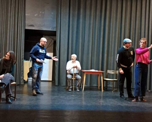 Facebookon megjelent kortárs kisregényből színpadra készülő dráma