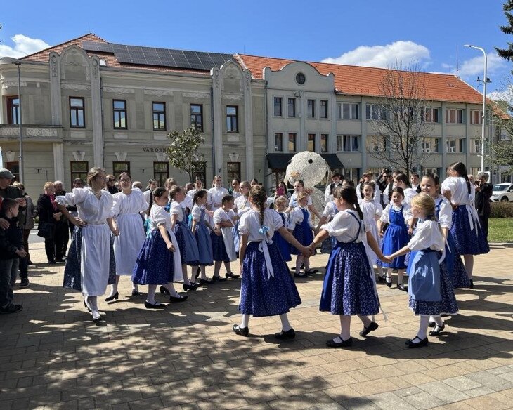 Zöldágjárás - Varga Károlyné Edit nénire emlékezve.